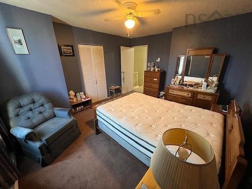 5551 Stoneham Court, Halifax, NS 