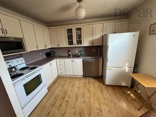 5551 Stoneham Court, Halifax, NS 