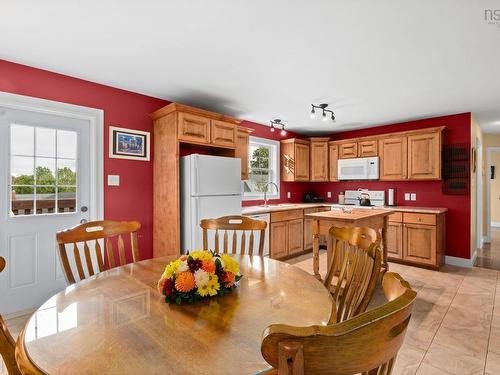 28 Forest Hill Road, Bridgewater, NS 
