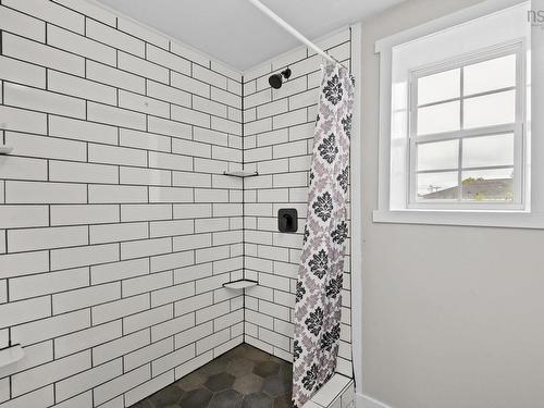 28 Forest Hill Road, Bridgewater, NS 