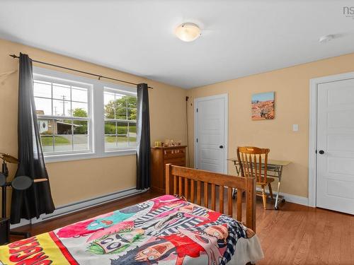 28 Forest Hill Road, Bridgewater, NS 