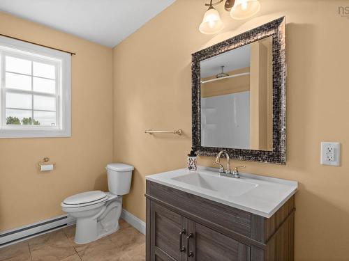 28 Forest Hill Road, Bridgewater, NS 