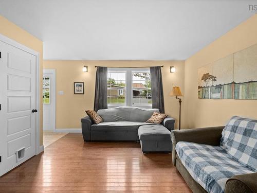 28 Forest Hill Road, Bridgewater, NS 