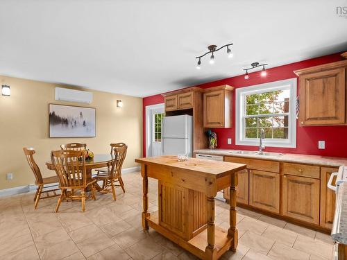 28 Forest Hill Road, Bridgewater, NS 