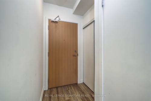 606-1195 The Queensway N/A, Toronto, ON - Indoor Photo Showing Other Room