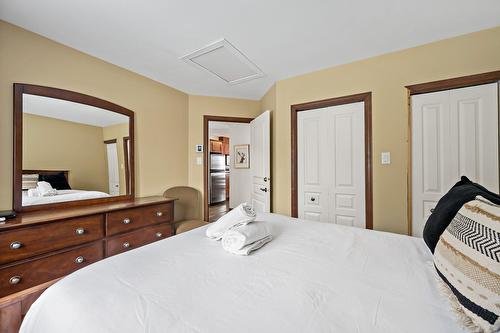 Bedroom - 1824 Ch. Du Golf, Mont-Tremblant, QC - Indoor Photo Showing Bedroom