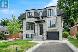 623 ROWANWOOD AVENUE  Ottawa, ON K2A 3E3