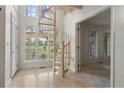 726 Roseland Drive South, Windsor, ON 