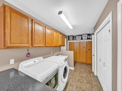 1098 Stoneybrook Crescent, Windsor, ON 