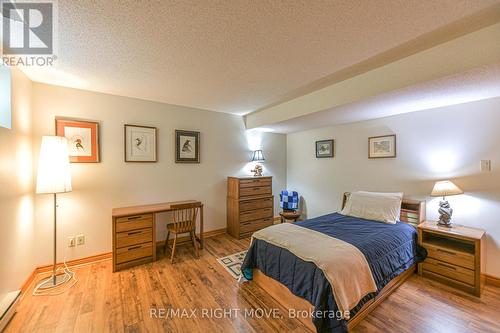 1892 Carriage Court, Severn, ON - Indoor Photo Showing Bedroom