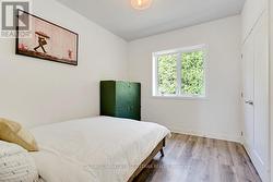 Second bedroom with closet - 