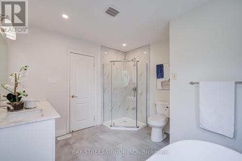 15 Sisley Crescent, Vaughan, ON - Indoor Photo Showing Bathroom