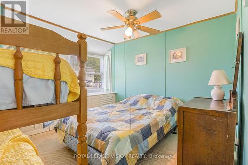 12874 Old Lakeshore Road, Wainfleet, ON - Indoor Photo Showing Bedroom