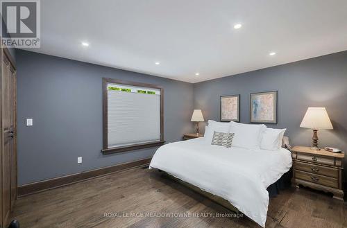 307 Queen Street S, Mississauga, ON - Indoor Photo Showing Bedroom