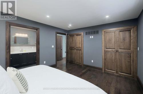 307 Queen Street S, Mississauga, ON - Indoor Photo Showing Bedroom