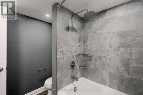 307 Queen Street S, Mississauga, ON - Indoor Photo Showing Bathroom
