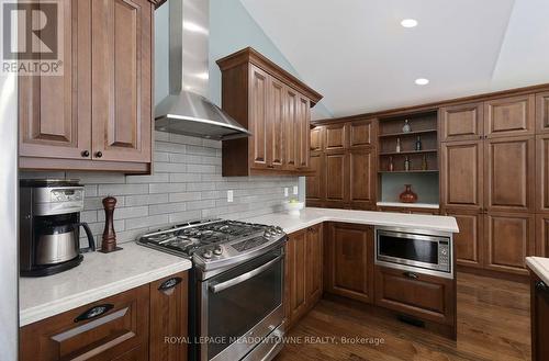 307 Queen Street S, Mississauga, ON - Indoor Photo Showing Kitchen