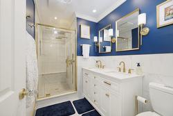 Salle de bains attenante à la CCP - 