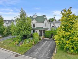 1188 Rue Charles-Major  Deux-Montagnes, QC J7R 7B3
