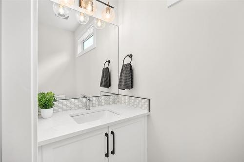 3329 Hawks Crescent, West Kelowna, BC - Indoor Photo Showing Bathroom