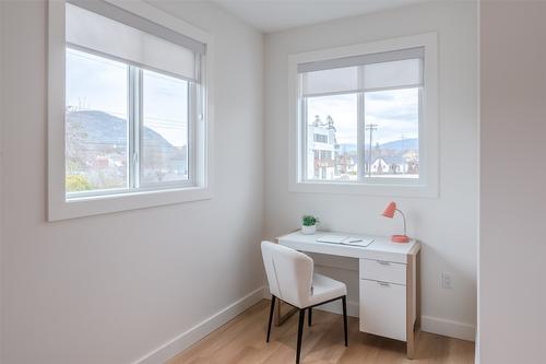 106-770 Argyle Street, Penticton, BC - Indoor Photo Showing Office