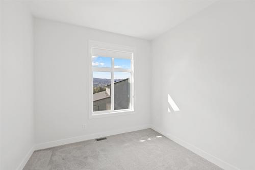 124 River Gate Drive, Kamloops, BC - Indoor Photo Showing Other Room