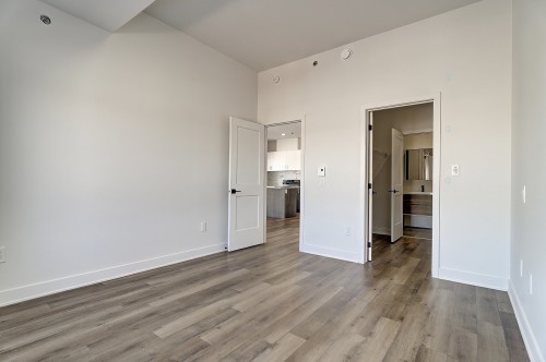 Master Bedroom - 405-2020 Rue Lucien-Thimens, Montréal (Saint-Laurent), QC - Indoor Photo Showing Other Room