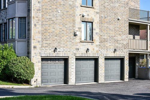 Garage - 2-65 Rue Du Sanctuaire, Sainte-Julie, QC - Outdoor