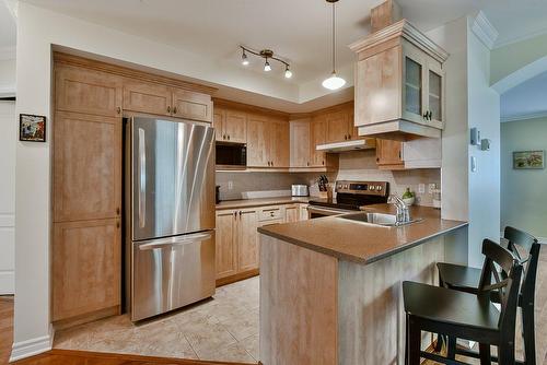 Kitchen - 2-65 Rue Du Sanctuaire, Sainte-Julie, QC - Indoor Photo Showing Kitchen