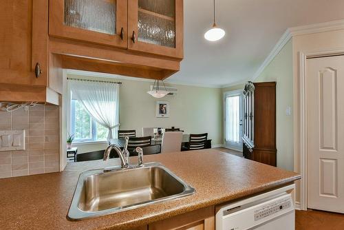 Kitchen - 2-65 Rue Du Sanctuaire, Sainte-Julie, QC - Indoor Photo Showing Kitchen