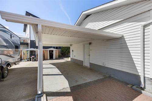 971 Kirkland Place, Kamloops, BC - Outdoor With Exterior