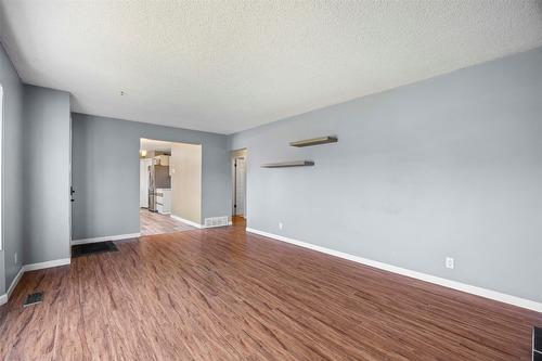 971 Kirkland Place, Kamloops, BC - Indoor Photo Showing Other Room
