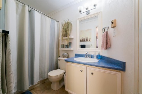 2-3470 Hillside Ave, Nanaimo, BC 