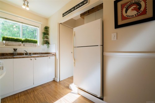 2-3470 Hillside Ave, Nanaimo, BC 