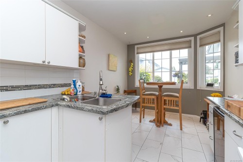 16-2115 Amelia Ave, Sidney, BC 