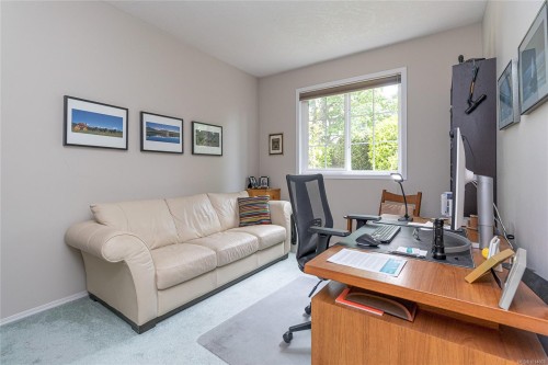 16-2115 Amelia Ave, Sidney, BC 