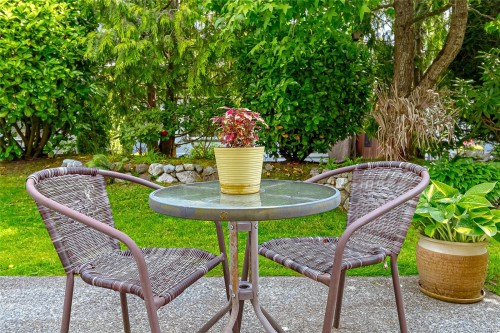 16-2115 Amelia Ave, Sidney, BC 