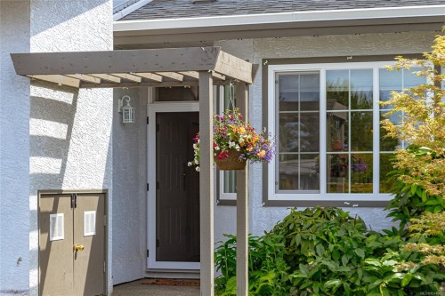 16-2115 Amelia Ave, Sidney, BC 