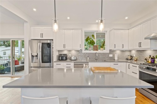 2052 Ernest Lane, Duncan, BC 