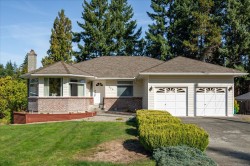 629 Dogwood Rd  Qualicum Beach, BC V9K 1A9