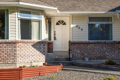 629 Dogwood Rd, Qualicum Beach, BC 