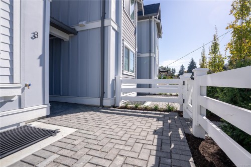 Unit 5-3907 Cedar Hill Rd, Saanich, BC 