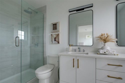 Unit 7-3907 Cedar Hill Rd, Saanich, BC 