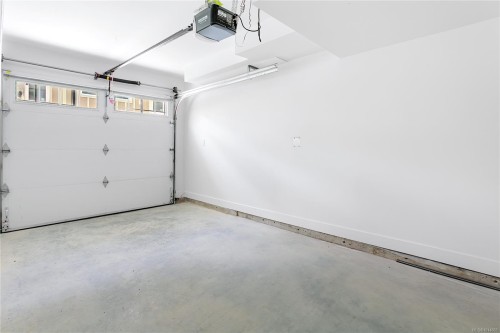 Unit 8-3907 Cedar Hill Rd, Saanich, BC 