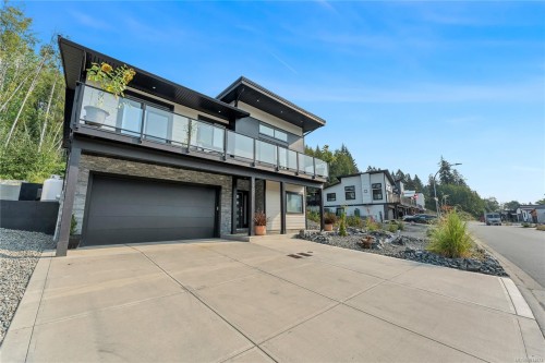 7031 Sha-Elum Dr, Lake Cowichan, BC 