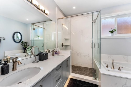 7031 Sha-Elum Dr, Lake Cowichan, BC 