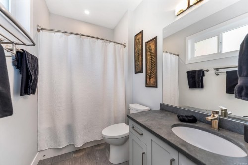 7031 Sha-Elum Dr, Lake Cowichan, BC 