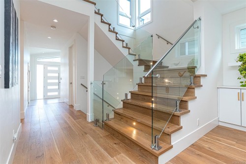 2555 Sinclair Rd, Saanich, BC 