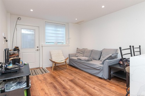 2555 Sinclair Rd, Saanich, BC 