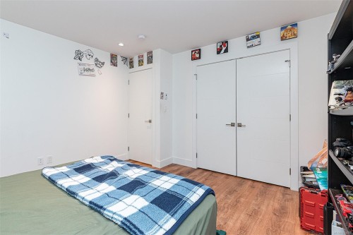 2555 Sinclair Rd, Saanich, BC 